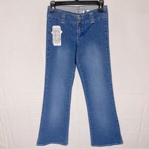 Amazing Light Med Wash Mid Rise Flare Leg Jeans 6